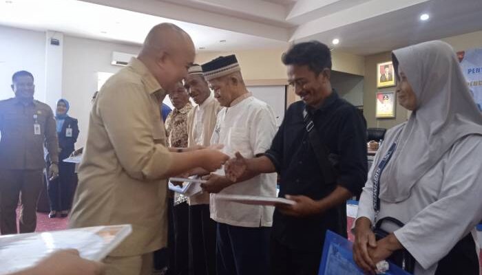 Bantuan Sosial Ekstrem Tahun 2023 Kepada 95 Warga Girimaya