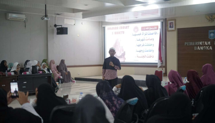 Pemkab Bangka Tengah Gelar Kajian Fikih Wanita Bersama Ustaz Firdaus