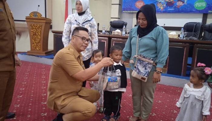 Pemkot Pangkalpinang Salurkan Paket Makanan untuk Anak-Anak yang Mengalami Stunting