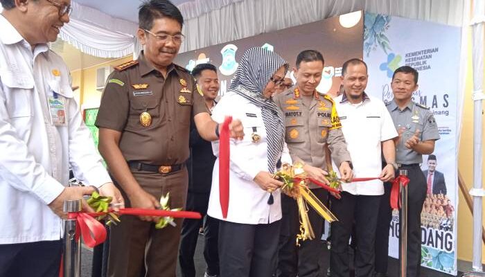 Lusje Anneke Tabalujan Resmikan Puskesmas Gerunggang & Puskesmas Kacang Pedang