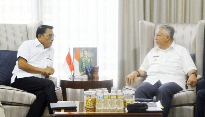 Bupati Sukirman Dan Moeldoko  Bahas KIPT Tanjung Ular