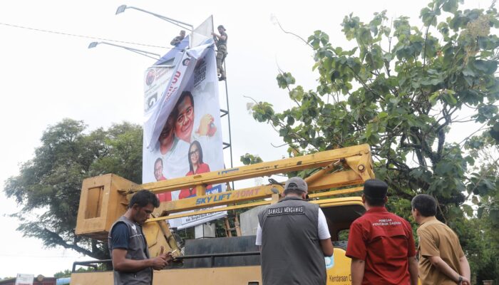 Penertiban APK oleh Bawaslu dan Pemkab Bangka Barat: Langkah Tegas Atasi Pelanggaran