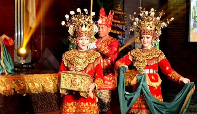Keajaiban Pakaian Adat Jambi: Menyelusuri Kekayaan Budaya Indonesia