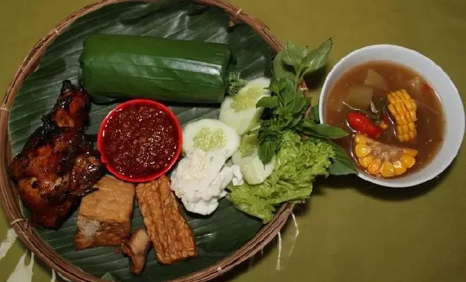 Meningkatkan Gairah Kuliner Anda dengan Sajian Nasi Timbel Khas Sunda