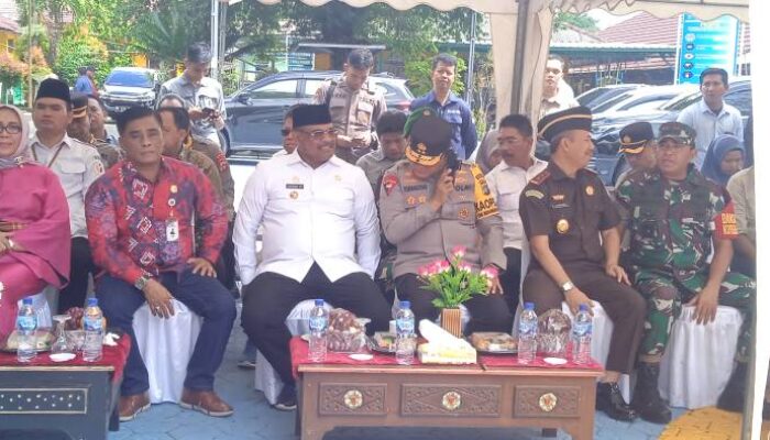 Pj Gubernur Babel & Pj Walikota Pangkalpinang Tinjau Pemungutan Suara Pemilu 2024 Di Kelurahan Bukit Merapin