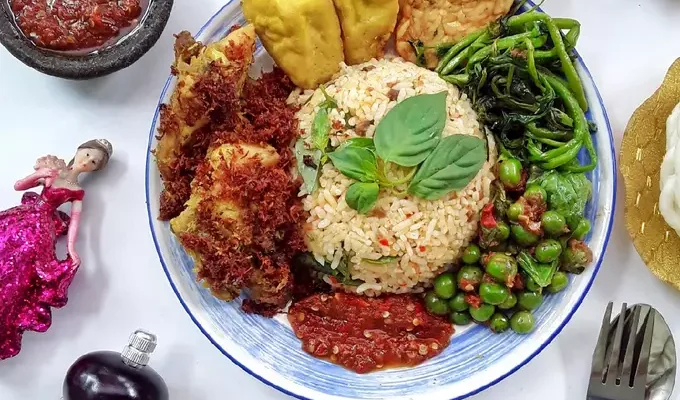 Nasi Tutug Oncom: Citra Kuliner Sunda yang Tak Tertandingi