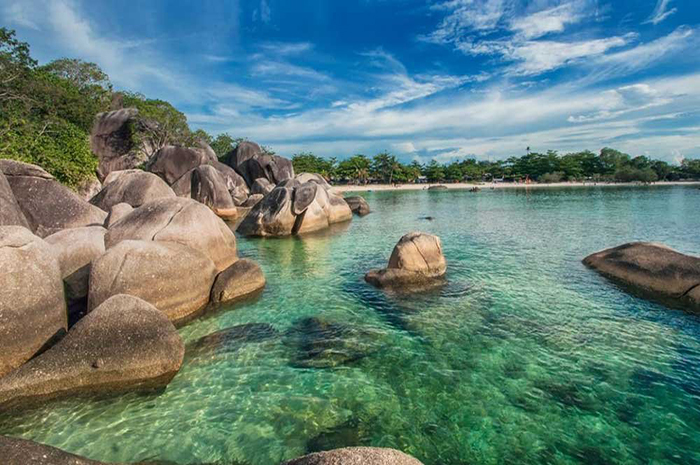 Menikmati Pesona Keindahan Pantai Tanjung Tinggi di Belitung - nidianews.com