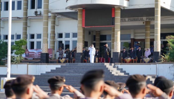 Pj Wako Pangkalpinang Pimpin Upacara Peringatan Hari Otonomi Daerah Ke-28