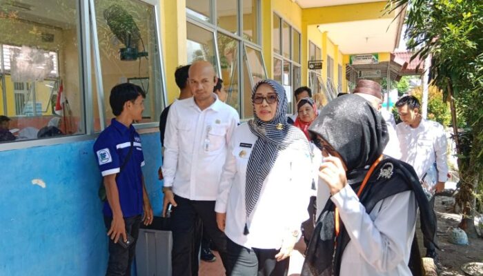 Pj Wali Kota Tinjau Pelaksanaan Ujian Nasional SD-SMP