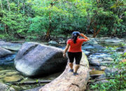 Eksplorasi Keindahan Wisata Batu Mentas di Desa Kelekak Datuk