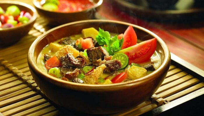 Soto Betawi: Kuliner Khas Jakarta yang Menggugah Selera