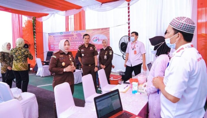 Kejari Kota Pangkalpinang Gelar Donor Darah & Pasar Murah