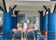 PT Timah Serahkan Bantuan Kursi Roda dan Tandu Pasien di Pelabuhan Sri Tanjung Gelam