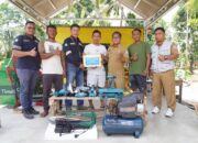 PT Timah Serahkan Bantuan Alat Pertukangan ke Pemuda di Bangka Selatan