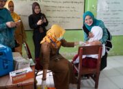 Pj Ketua TP PKK Pangkalpinang Tinjau Pemberian Vaksin HPV