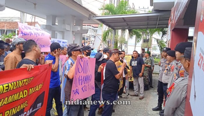 Kesatuan Aksi Harapan Masyarakat Indonesia (KAHMI) Gelar Aksi Massa Tuntut Netralitas Komisioner KPU Pangkalpinang
