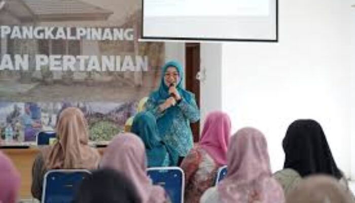 Yuniar Putia Rahma Membuka Pelatihan Perhitungan Porsi Meter dan Bahan Penukar dengan Konsep B2SA