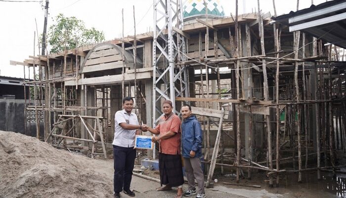 PT TIMAH Tbk Bantu Renovasi Masjid Nurul Hibah