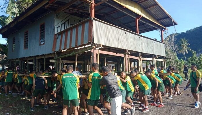 Mappalette Bola: Tradisi Unik Pindah Rumah Adat Suku Bugis