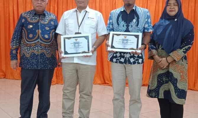 Setor Kontribusi Pajak PBB Terbesar di Bangka Barat, PT Timah Terima Penghargaan 