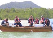 Jaga Populasi Kepiting Bakau, PT Timah Lepaskan Ribuan Bibit Kepiting di Perairan Kundur dan Karimun