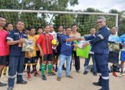 Jalin harmonisasi dan kolaborasi, PT Timah Serahkan Bantuan Sarana Olahraga Kepada Tim Sepakbola ASPAJA