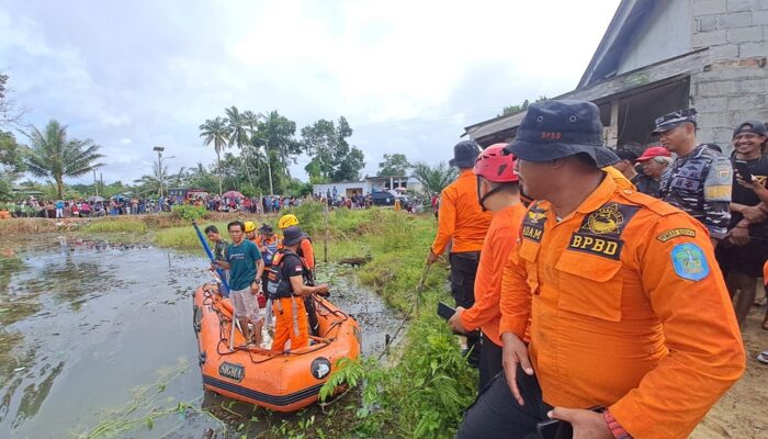 Tim SAR Melakukan Pencarian Seorang Bocah Diterkam Buaya
