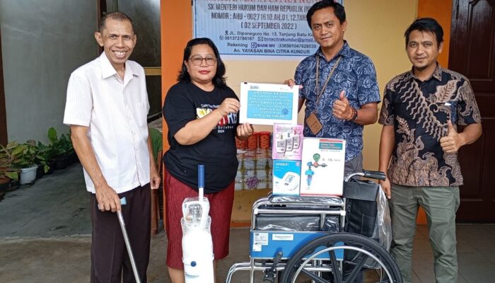 PT Timah Salurkan Alat Kesehatan untuk Yayasan Bina Citra Kundur, Permudah Cek Kesehatan Lansia