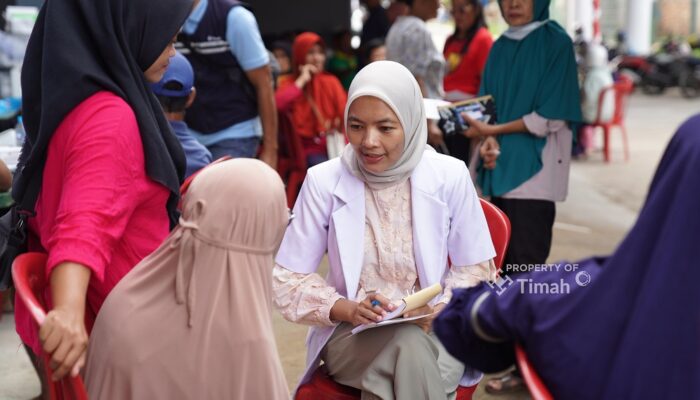 Mobil Sehat PT Timah Hadir di Pasar Toboali, Ratusan Warga Antusias Periksa Kesehatan 