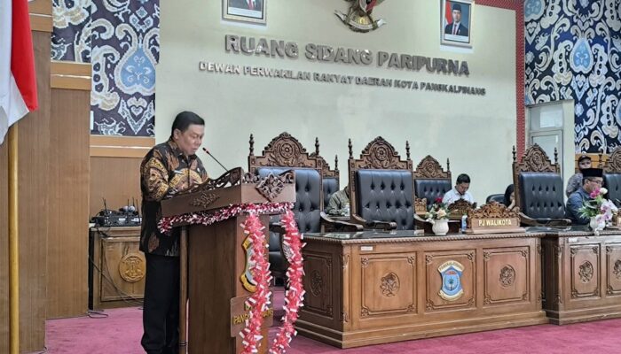 Pj Wako Pangkalpinang Respon Atas Pandangan Umum Fraksi Terkait Tiga Raperda