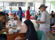 Warga Desa Baskara Bakti Serbu Mobil Sehat PT Timah, Pelayanan Kesehatan Gratis yang Dinantikan 