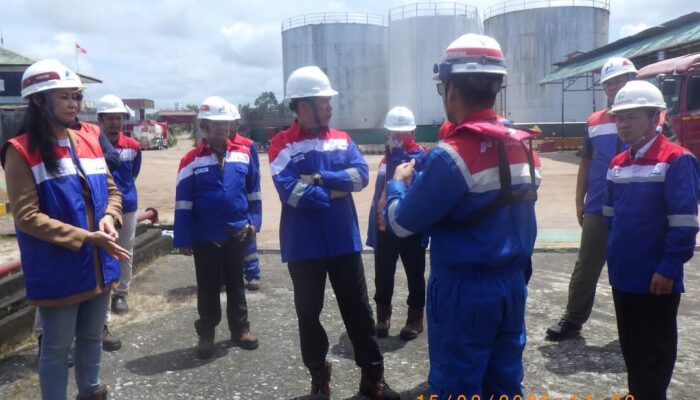Wakil Ketua DPRD Babel Eddy Iskandar Bersama Komisi II Kunjungi Jobber Pertamina Tanjung Pandan