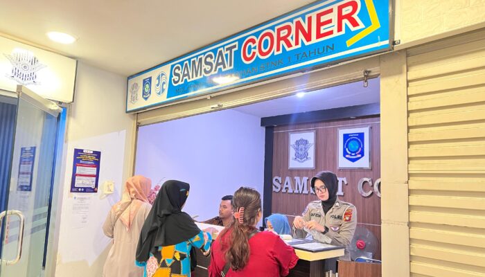 Layanan Samsat Corner BTC Terbuka untuk Semua, AKP Sugraito: “Silakan, dari Manapun Bisa Asal Pajak Tahunan”