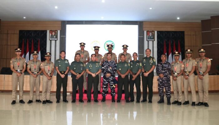 Kasrem Beri Pembekalan Taruna AAL TK 1 Angkatan 73 