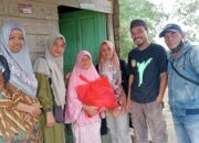 Forum Kerja Wartawan Bangka Belitung Bagikan Sembako di Bulan Ramadhan