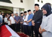 DPRD Babel  Gelar Prosesi Penghormatan Terakhir untuk Almarhum Tarmizi Saat