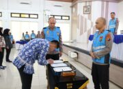 Polda Babel menggelar penandatanganan pakta integritas dan pengambilan sumpah penerimaan terpadu Calon Anggota Polri tahun 2025