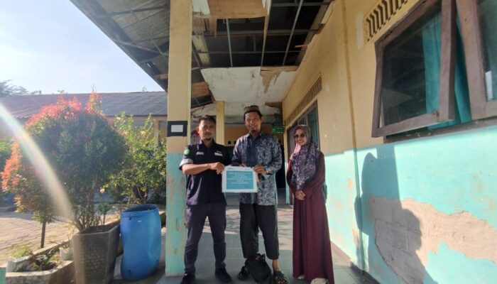 Tingkatkan Sarana dan Prasarana Pendidikan, PT Timah Serahkan Bantuan untuk Madrasah Ibtidaiyah Darul Jannah Karimun