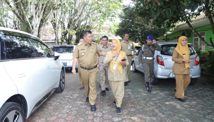 Gubernur Hidayat Arsani Tinjau SMAN 1 Pangkalpinang, Tegaskan Komitmen Perbaikan Sistem Pendidikan