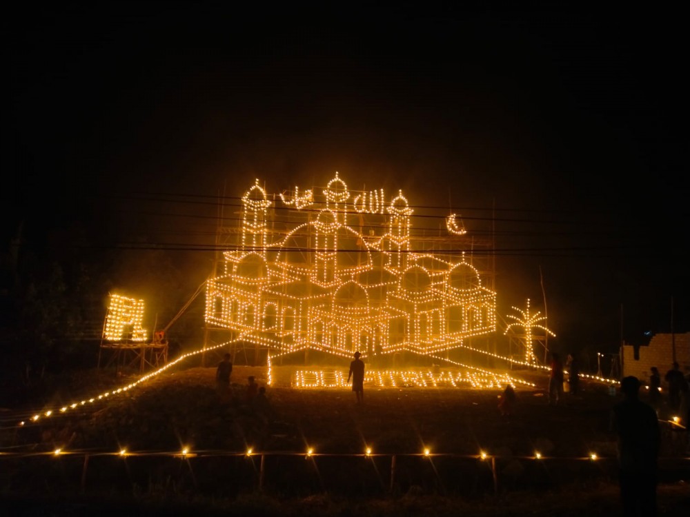 Tradisi Lampu Colok