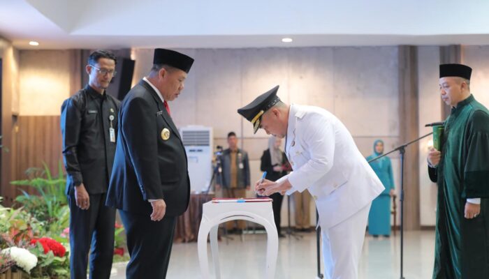 Gubernur Hidayat Arsani Lantik Jantani Ali sebagai Pj Bupati Bangka