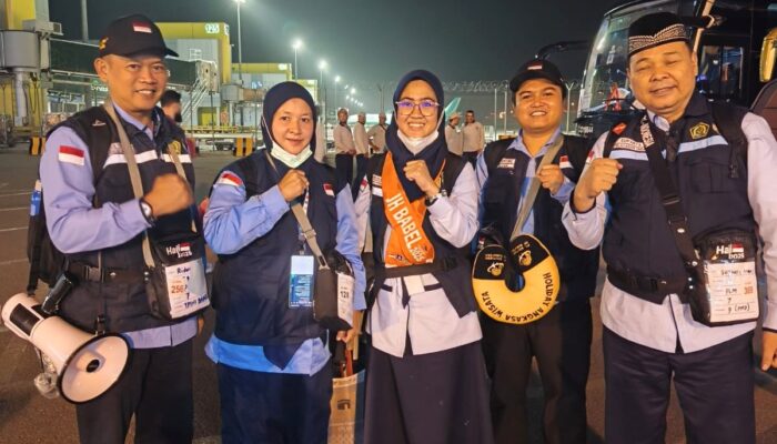 Petugas Kloter Selalu Pantau Kondisi Jemaah Saat Laksanakan Sholat Arbain di Madinah