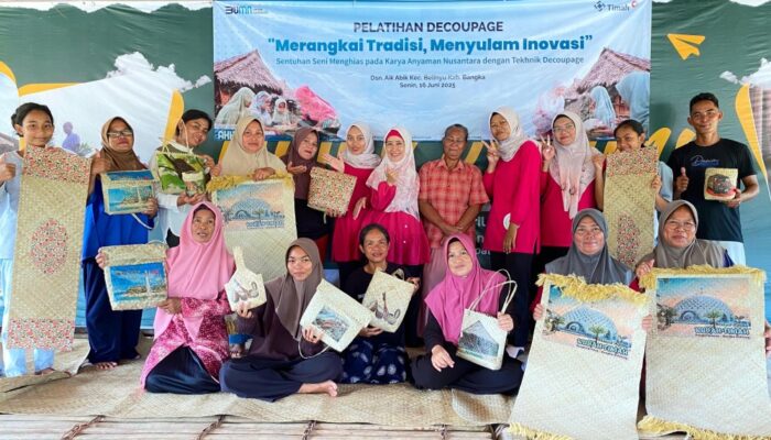 PT Timah Gelar Pelatihan Decoupage bagi Masyarakat Adat Mapur, Dorong Pengembangan Kerajinan Lokal dan Ekonomi Kreatif