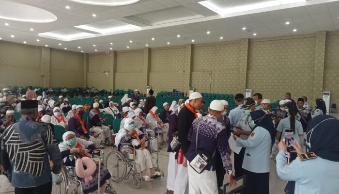 Haru dan Bahagia Sambut Kedatangan Jemaah Haji Kloter 6 di Asrama Haji Kemenag Babel