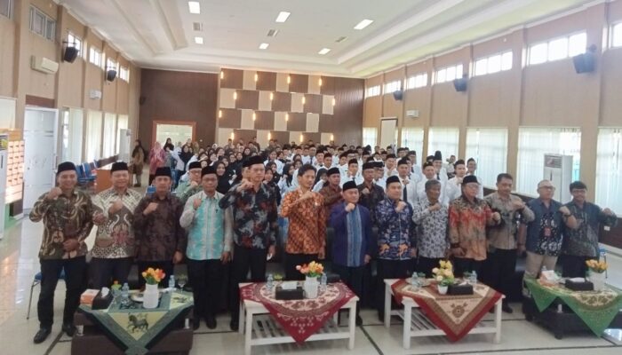 Kanwil Kemenag Babel Serahkan SK CPNS Formasi 2024, 86 Orang Siap Mengabdi