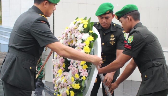 Peringati HUT ke-15, Korem 045/Garuda Jaya Gelar Ziarah ke TMP Pawitralaya
