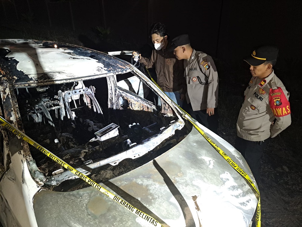 Mobil Terbakar