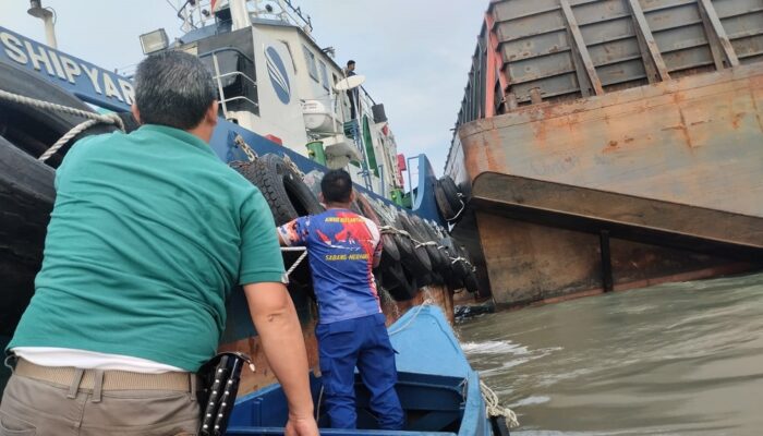 Tongkang Blue Shapire Tabrak Bantalan Jembatan EMAS Pangkalpinang, Ini Penjelasan Kasat Polairud