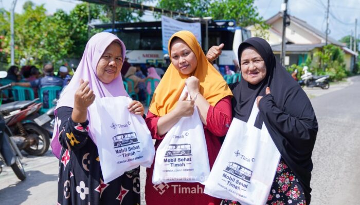 Rangkain HUT ke-49 PT Timah Hadirkan Layanan Kesehatan Gratis, Ratusan Warga Bangka Tengah Antusias Berobat di Mobil Sehat