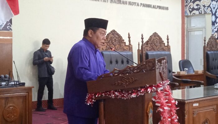 Pj Wali Kota Pangkalpinang Sampaikan Tanggapan atas Pandangan Umum Fraksi DPRD terkait Tiga Raperda Prioritas 2025